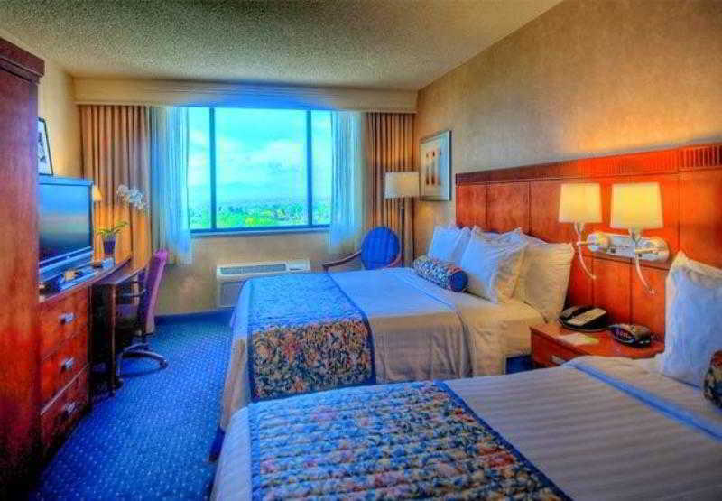Courtyard By Marriott Denver Cherry Creek Exterior foto